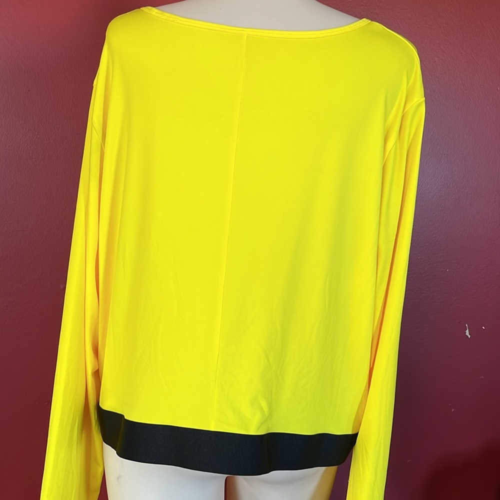 Canary yellow Fabletics front twist long sleeve top - Picture 7 of 13